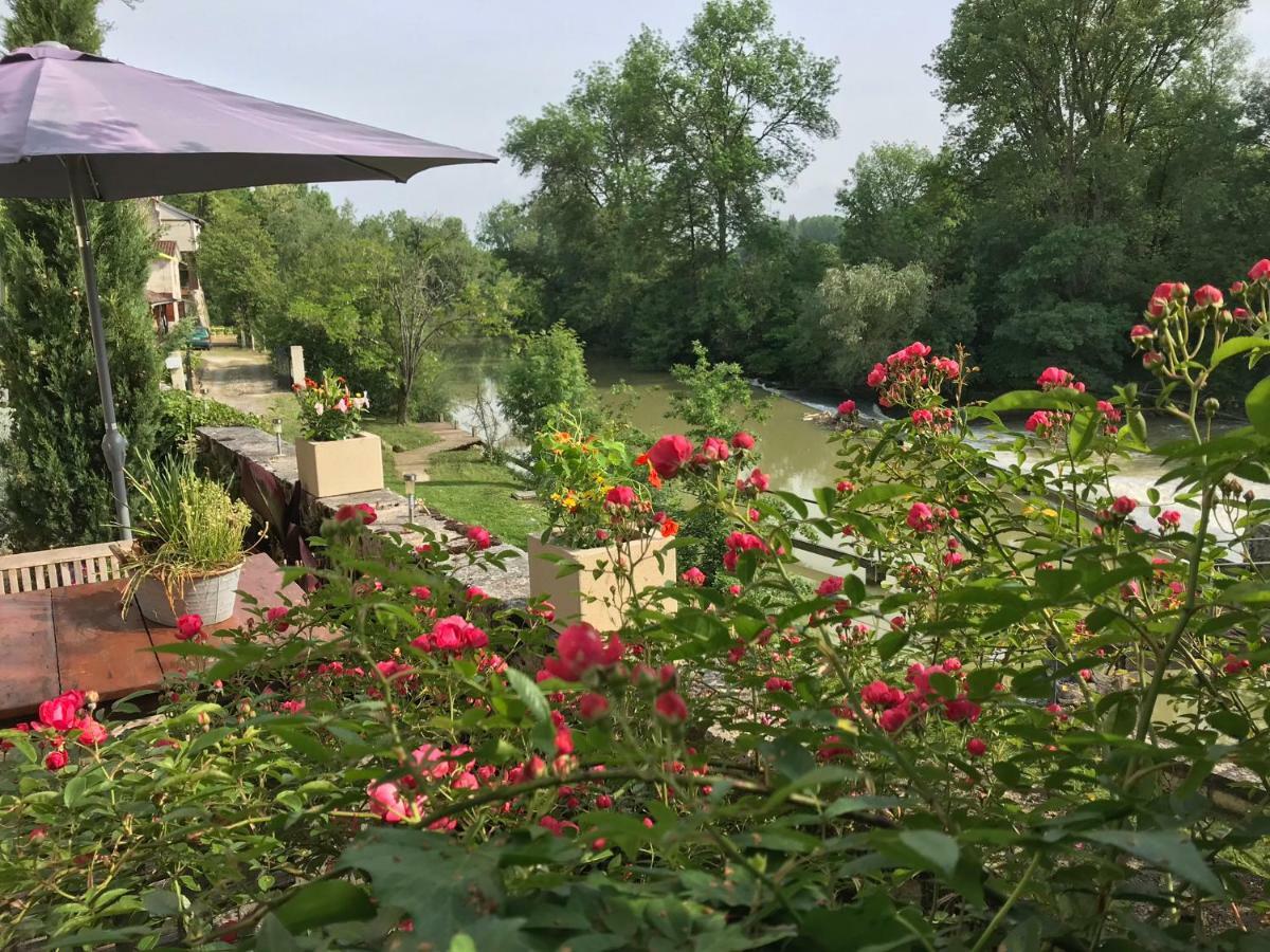 Moulin De Bapaumes Bed & Breakfast เนรัค ภายนอก รูปภาพ